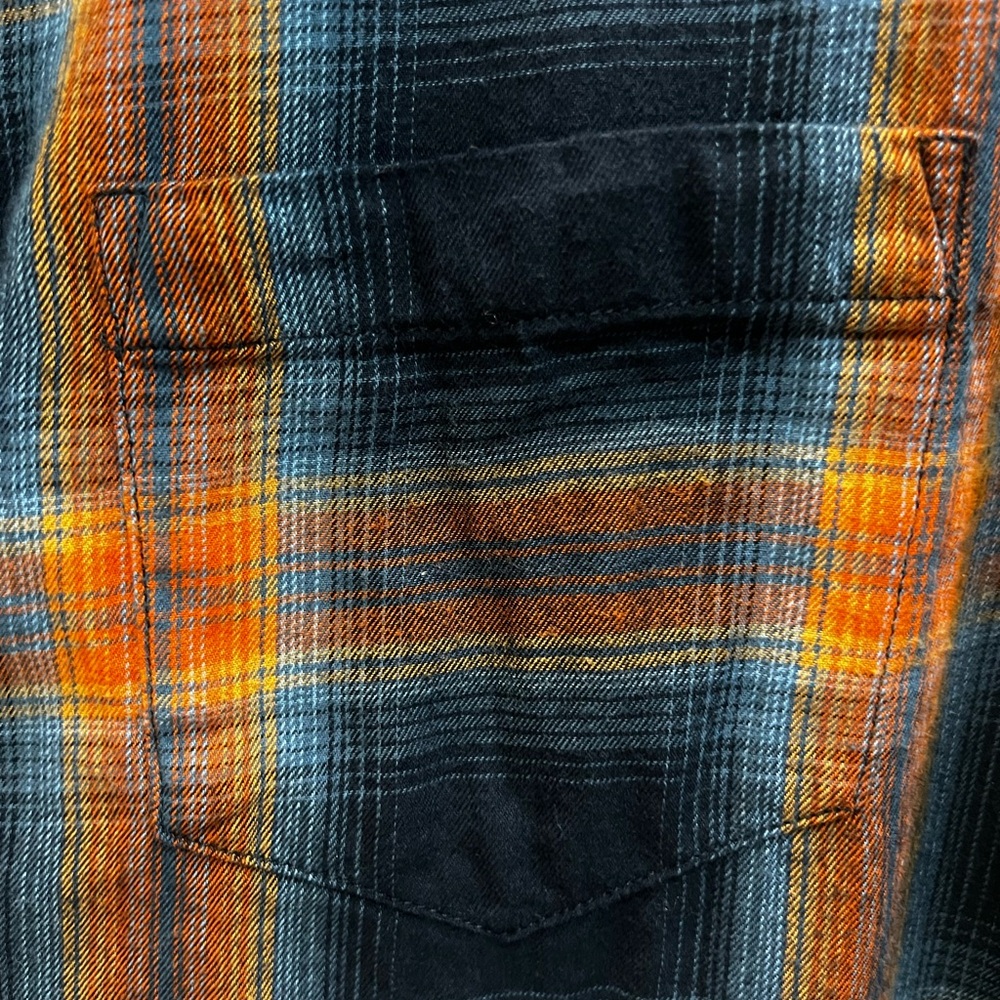 Prana Long Sleeve Button Down Flannel Shirt Navy and Rust Plaid Size M - Picture 7 of 9